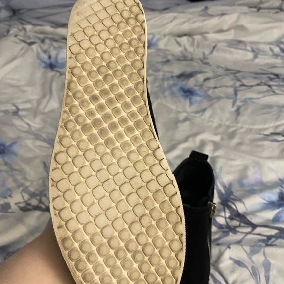 Steve Madden Black Suede Wedgies - Picture 6 of 7